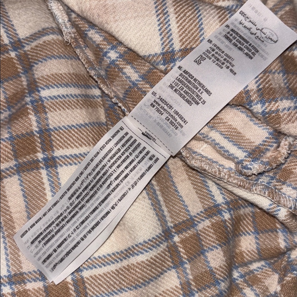 Hollister Women’s Boyfriend Fit Plaid Shacket, Size Medium - Picture 12 of 15